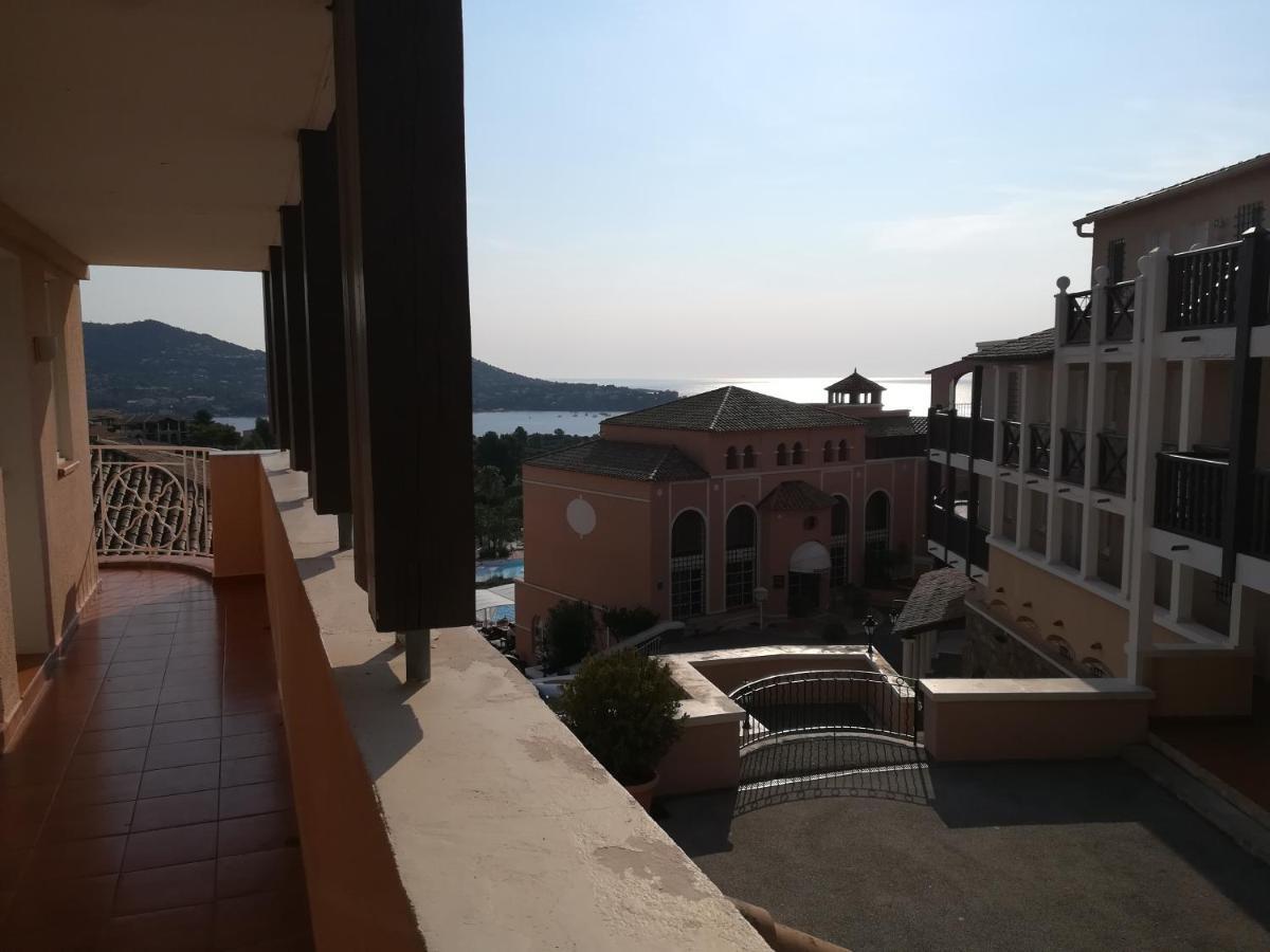 Drammont Cap Esterel Appartement Climatise Dans Le Centre Du Village Vacances מראה חיצוני תמונה